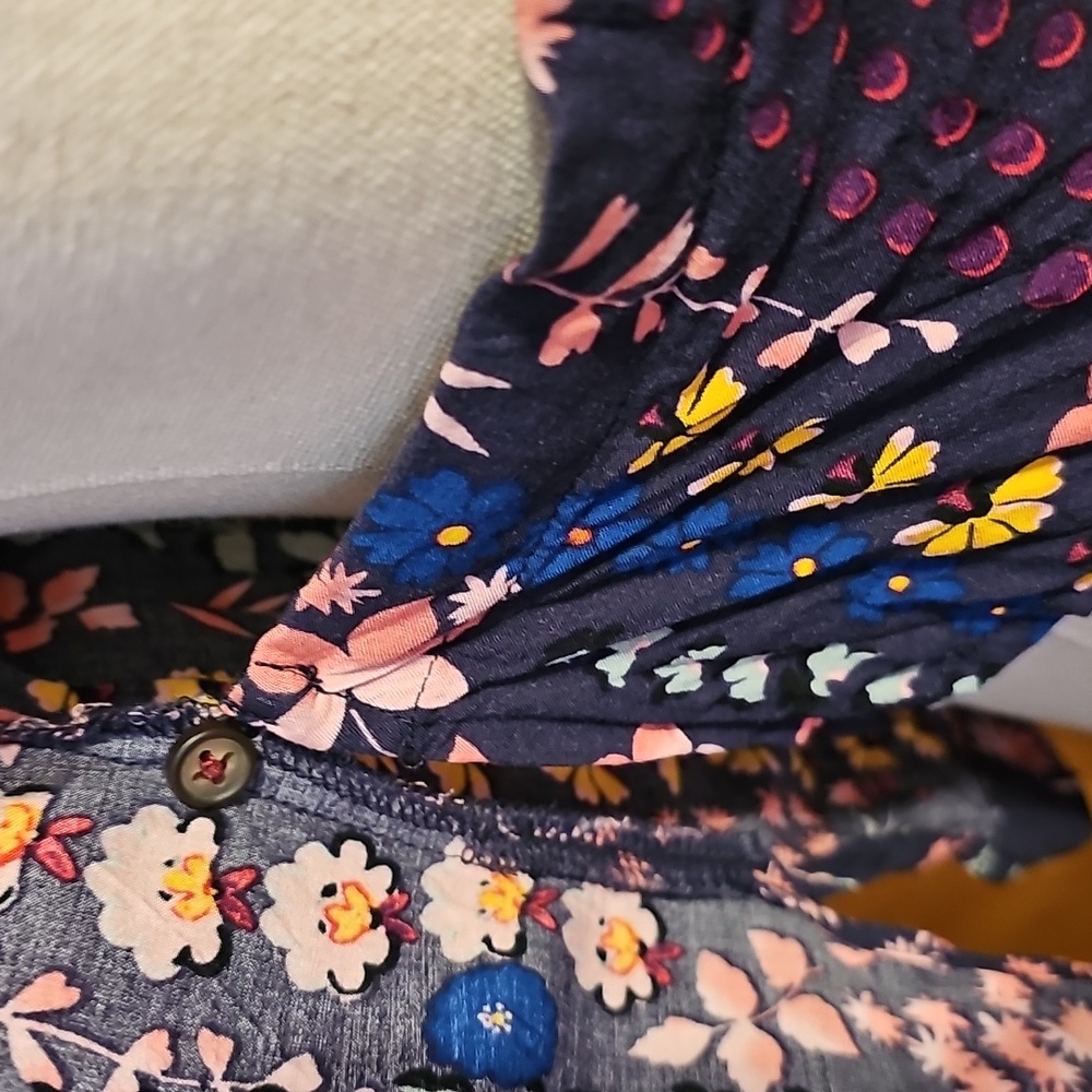 Anthropologie Meadow Rue Wrap Top - Picture 7 of 11